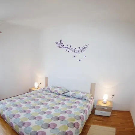 Apartman Im Dorf Peresiji *